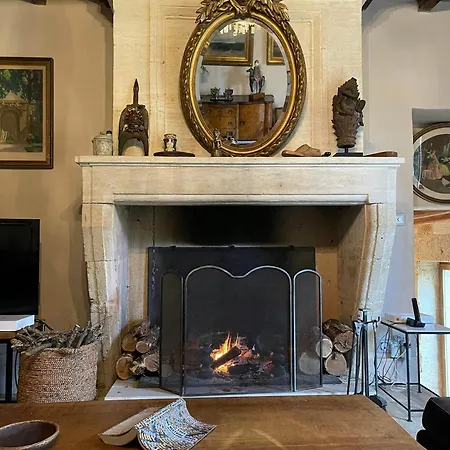 Peaceful Forest Retreat Near Saint Emilion *